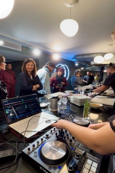 Cocktail entreprise et DJ en cuisine